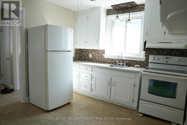 Photo - 1062 Hortop St