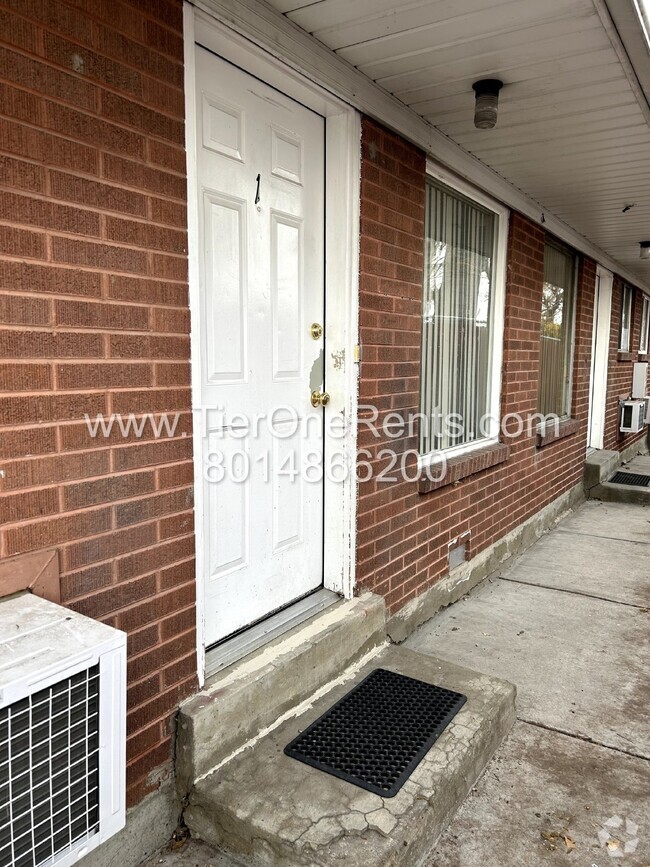 Building Photo - No Security Deposit Option for qualified r... Unit 2900-4 Rental