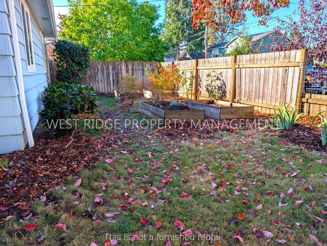 Photo - 7310 SE Schiller St