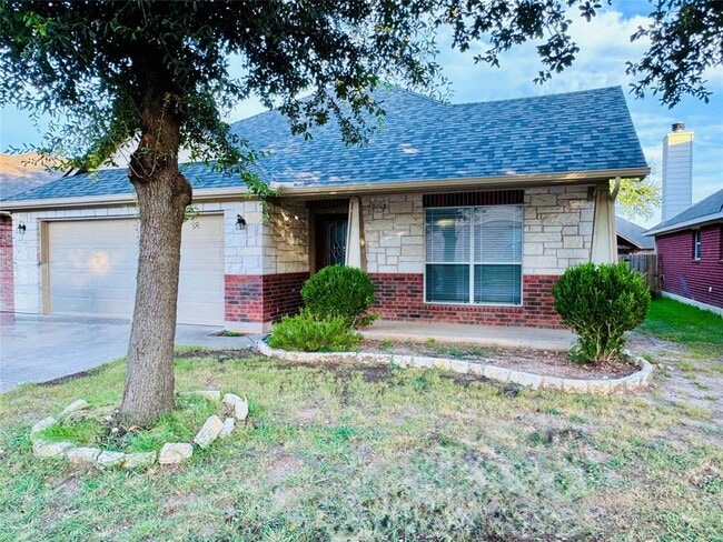 Photo - 2512 Ericanna Ln
