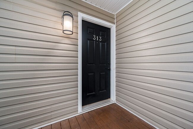 Photo - 623 Wyndhurst Dr Unit 623 Wyndhurst Drive #313