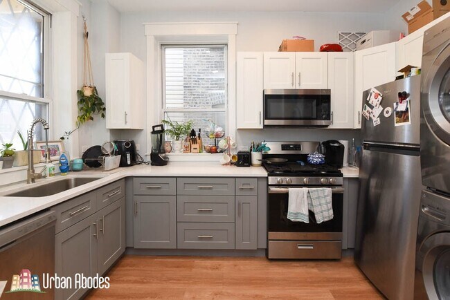 Photo - 870 W Buckingham Pl Unit G02C