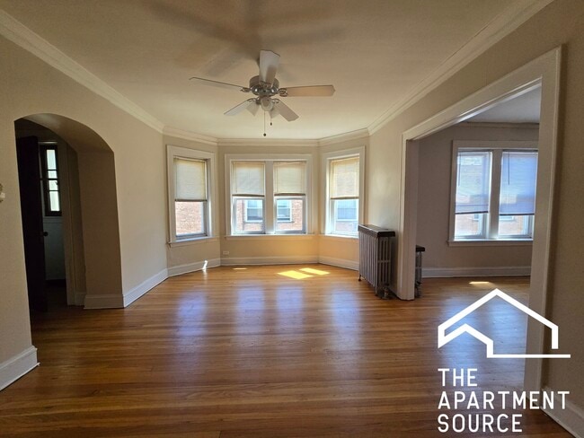Photo - 1936 W Estes Ave Unidad 3S Rental