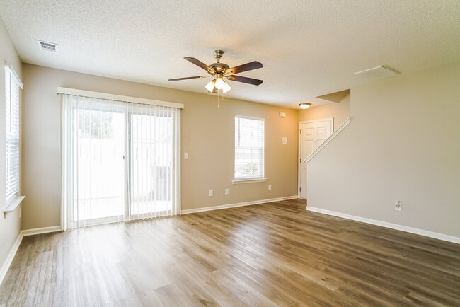 Photo - 8145 Wesley Farm Dr