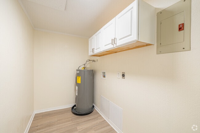 1x1 Laundry and Utilities - Clubside Apartment Homes