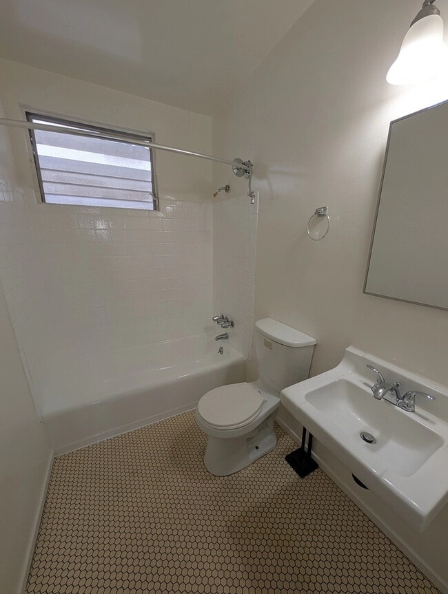 Photo - 3630 Westwood Blvd Unidad 20