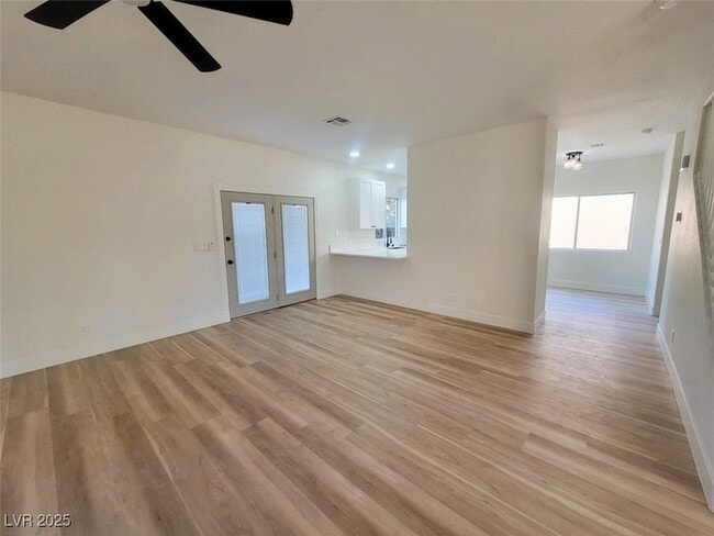 Photo - 5924 Taj Mahal Dr