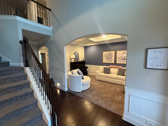 Photo - 121 Wild Hickory Cir