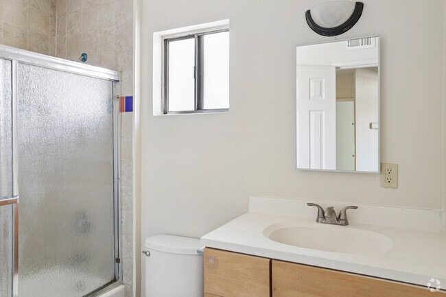 2BR, 2BA - 1,050SF - Primary Bathroom - Lindale Villa Apartments