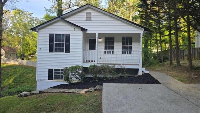 Building Photo - 3025 Mangum Dr