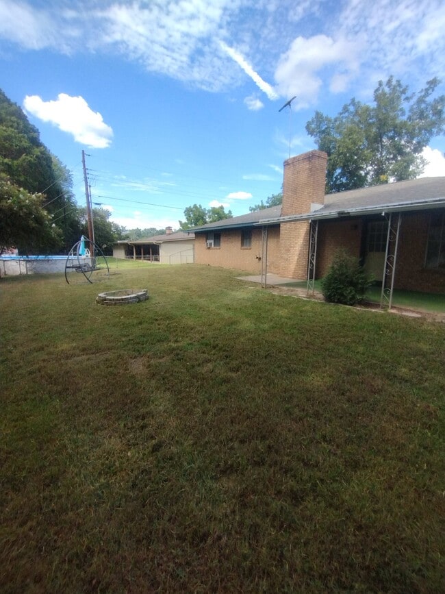 Photo - 402 S Wofford St