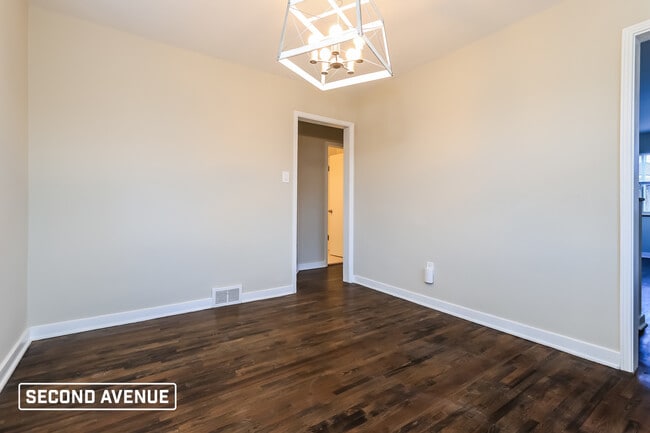 Photo - 3563 Middleboro Rd