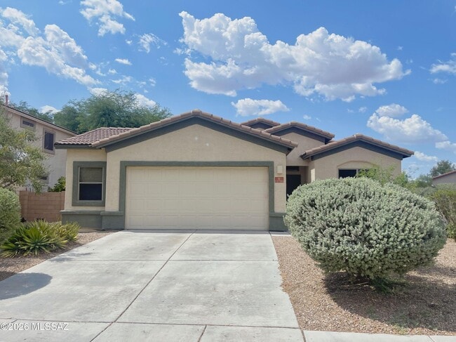 Building Photo - 11786 W Fordson Dr