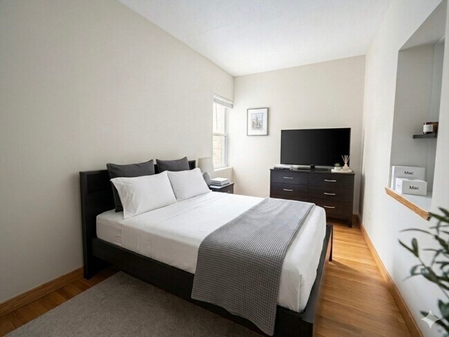 Photo - 22 Battery St Unit 1R