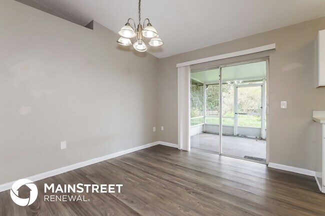 Photo - 2400 Timbercreek Loop W