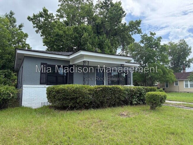 1210 W 42nd St