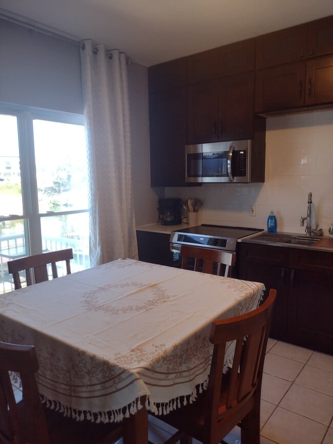 195 Gardenia Cir Unidad 1