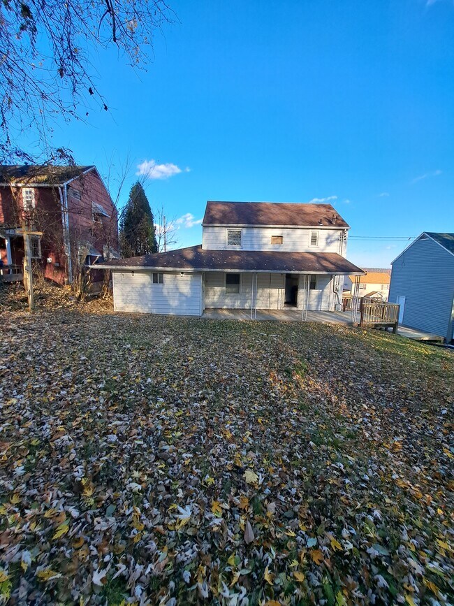 952 Jefferson Dr Rental For Rent in Clairton, PA