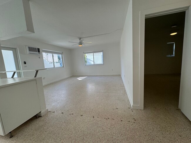 Photo - 1365 NE 105th St Unidad 1