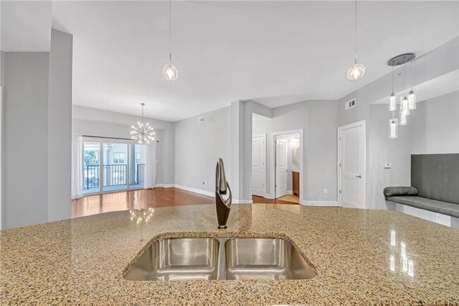 Photo - 200 River Vista Drive Unidad 718