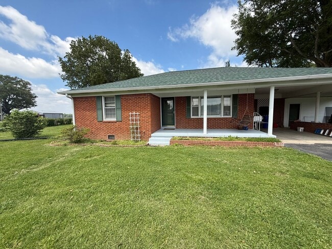 Photo - Prime Location! 2 Bed Home on Highway to M...
