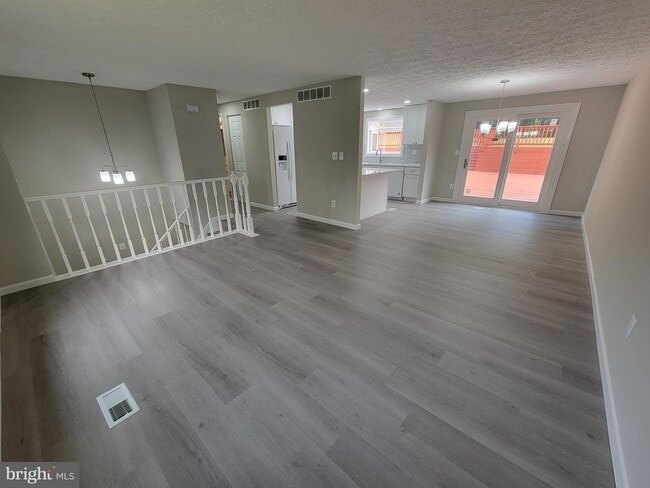 Building Photo - 7598 Springfield Hills Dr