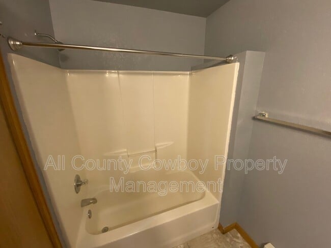 Photo - 1557 W Jefferson St Unit Apt. B