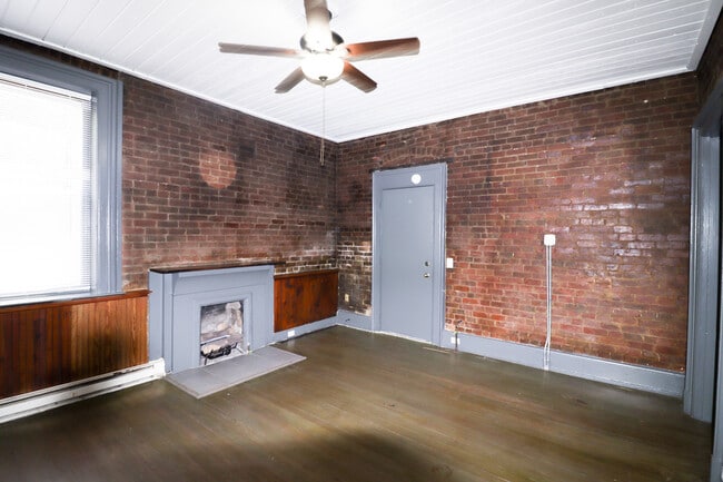 2612 Eden Ave