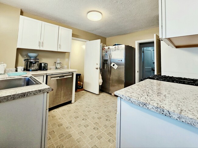 Photo - 44 Day St Unidad 2