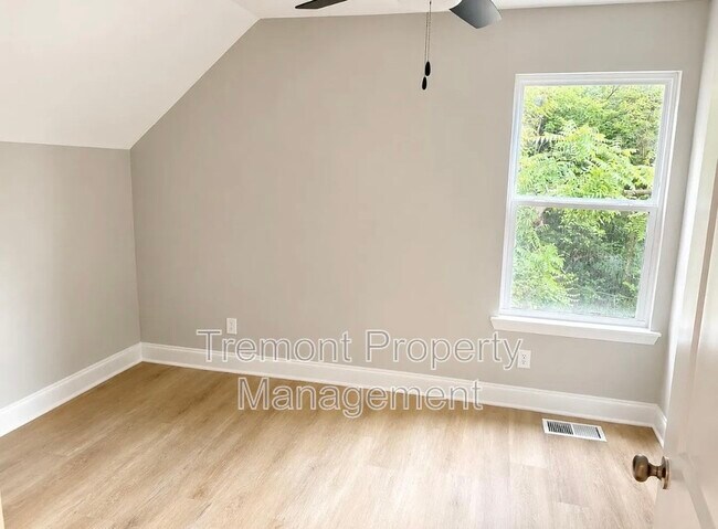 Photo - 2708 E 21st St
