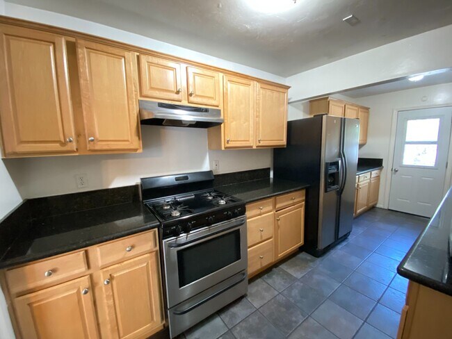 Photo - 5BR/2BA with Private Yard!