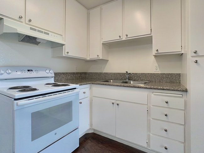 Photo - 1 Bedroom, 1 Bath - 55+ Senior Living Comm... Unit 211