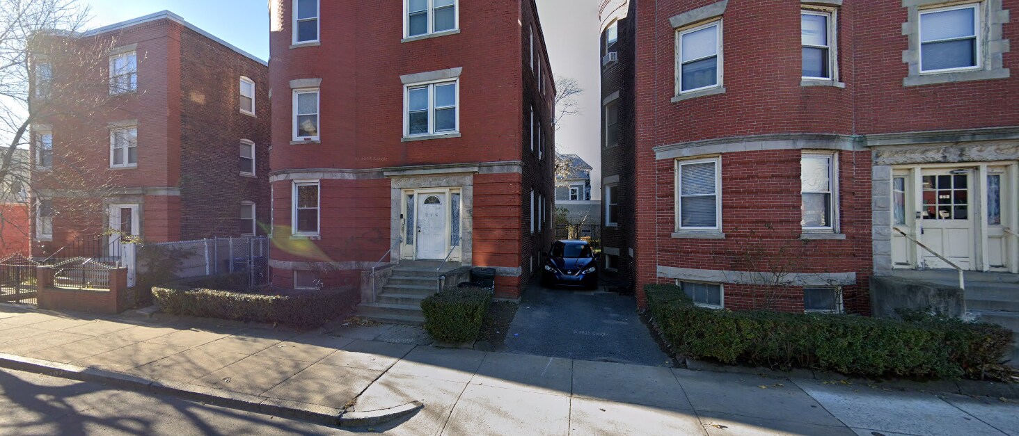 Photo - 135 Washington St Apartment