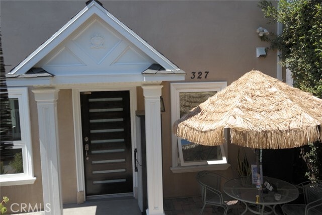 Building Photo - 327 S Orange Dr Rental