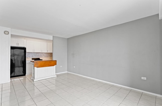 Photo - The Townhouse 1 Bed, 1 Bath, 1 Covered Parking with A/C Unit 1002