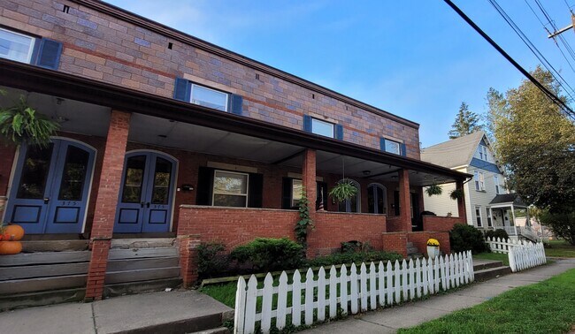 Photo - 375 W 1st St Apartments Unit 375A