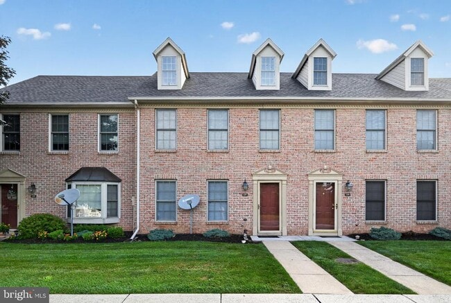 Building Photo - 137 Pointe Ridge Dr
