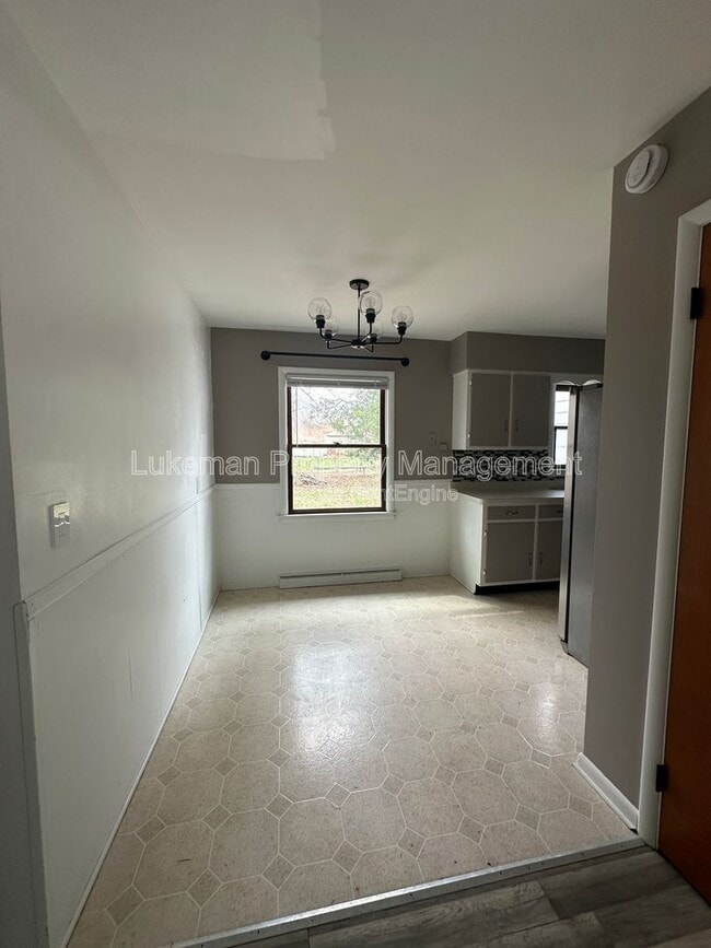 Photo - 2909 Range St