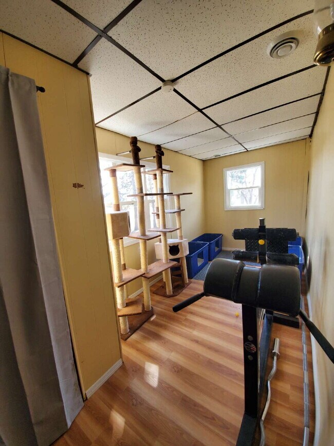 Photo - Triplex Lower Unit - Available for Rent