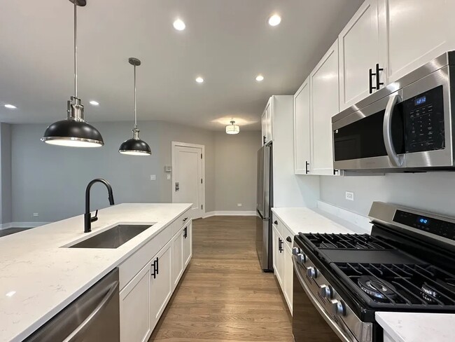 Photo - 2636 W Carmen Ave Unit 3W