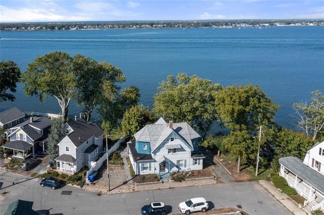Building Photo - 2 Narragansett Ave Rental