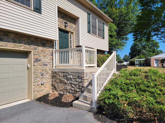 Photo - 5206 Brook Dr
