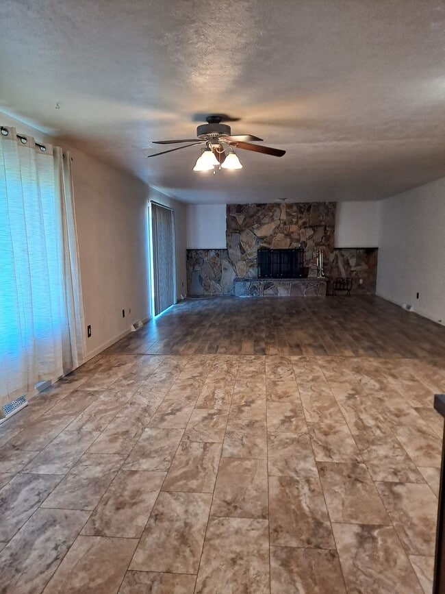 Photo - ALL PROSPECTIVE TENANTS MUST SUBMIT A $58 ...