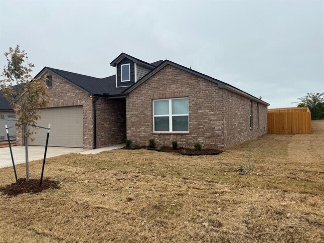 Photo - 644 SW 11th St House