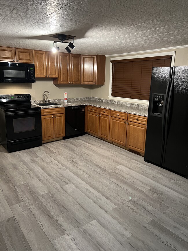 Photo - 328 Jamestown Rd