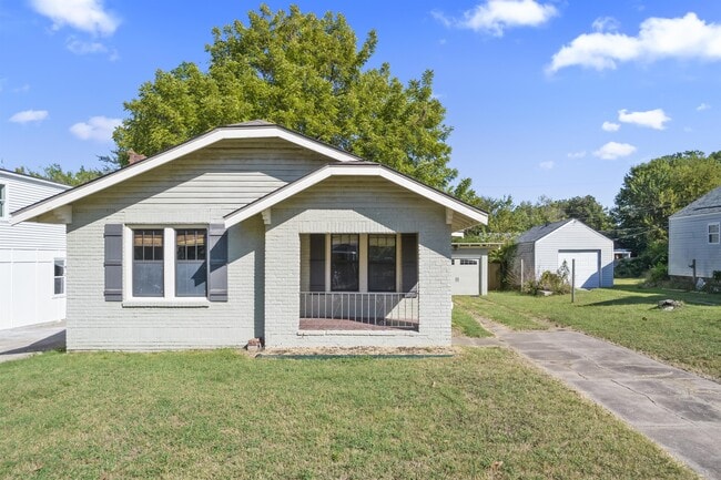 Building Photo - 1231 S Richmond Ave