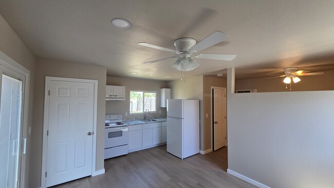 Photo - 1330 W 15th St Unit Guest House