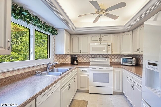 Building Photo - 7402 Lake Breeze Dr Unit 306