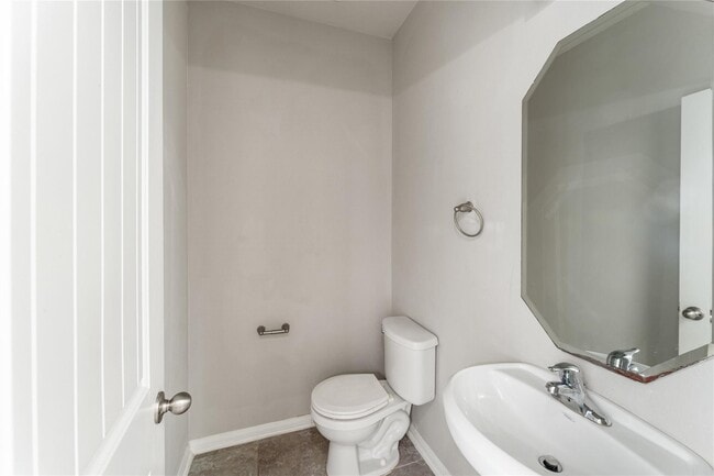 Photo - 8014 Oxbow Manor