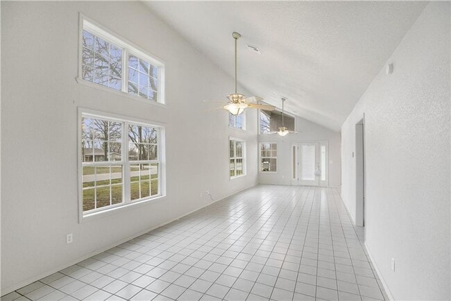 Photo - 1169 NE Monroe St